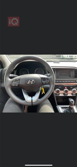 هیوندای ئەلەنترا